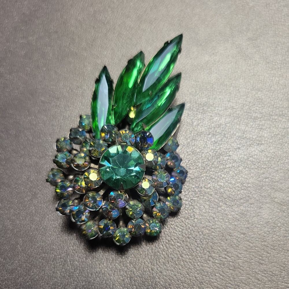 Judy Lee Signed Gold Tone Green Navette AB Rhinestones Cluster Pendant Brooch